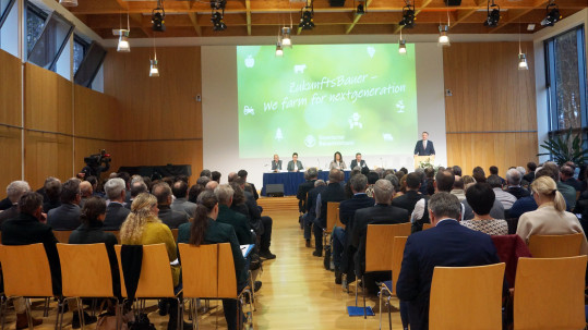 Delegierte bei der Landesversammlung 2024 des Bayerischen Bauernverbandes Die Delegierten der Landesversammlung 2024 des Bayerischen Bauernverbandes