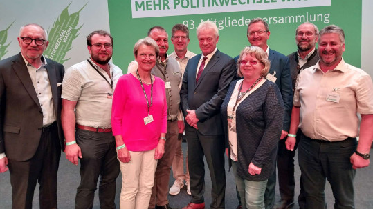 Die niederbayerische Delegation mit Bundeslandwirtschaftsminister Alois Rainer