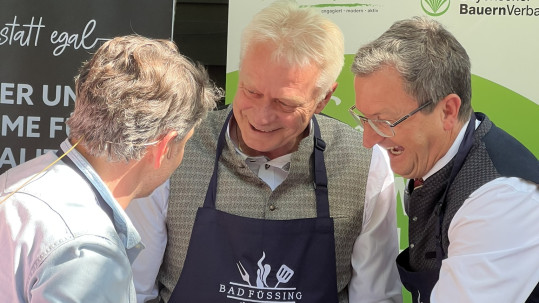 Ehrengäste bei der Grillsaison Eröffnung