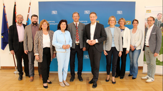 Regierung von Niederbayern mit Vertretern des Bayerischen Bauernverbandes Bezirksverband Niederbayern