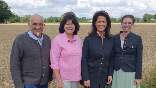 Kreis- und Bezirksverband Vertreter mit Agrarministerin