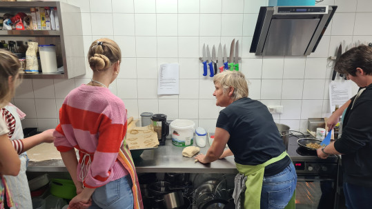 2025 11 Brotbacken Silvia Schlögel Peiting