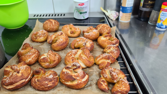 2025 11 Laugenbebäck Silvia Schlögel Peiting