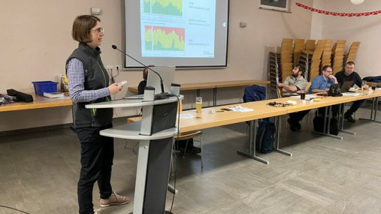 Dr. Julia Haas vom AELF referierte in Weingarts_c-Gunselmann-T.jpg