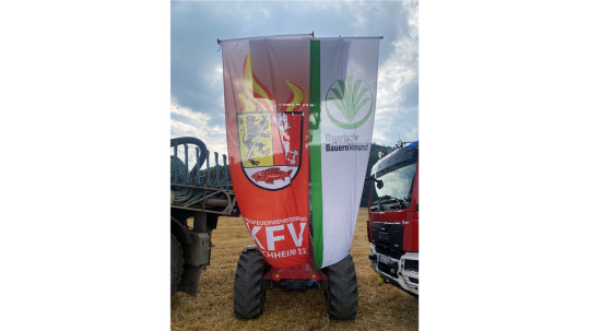 Fahnen FFW und BBV