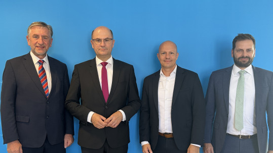 Minister Albert Füracker und Bauernpräsident Günther Felßner