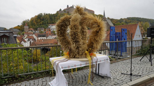 Erntekroneübergabe an Bundespäsident